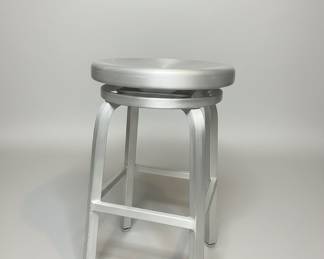 Swivel Backless Stool