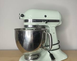 KitchenAid Artisan Series 5-Quart Tilt-Head Stand Mixer