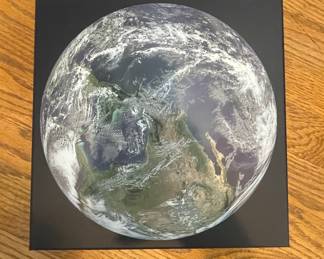 Four Point Puzzles The Earth Circular Jigsaw Puzzle