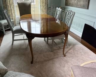 Thomasville Vintage Table Original Leather toppers and two leafs $400