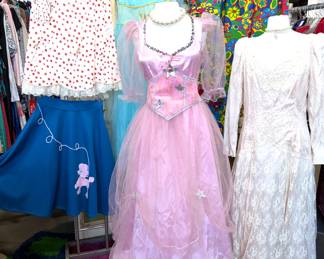 Tons of Pretty Vintage