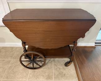 Drop-leaf tea cart