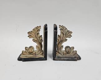 Lot #51 CK051. Pair of Chic Classical bookends, Scroll design
