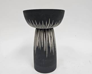 Lot #59 CK059. Modern Bellatrix Compote 2-piece planter with vase