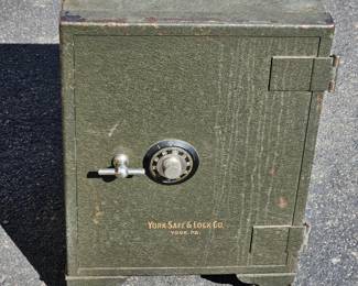 Lot #77 CK077. York Safe & Lock Co. Antique Rolling Floor Safe