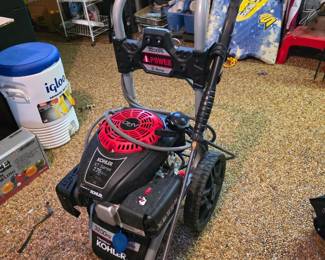 3200 PSI gas-powered pressure washer driven by a Kohler XT Series 7.75 ft-lbs gross torque (173cc) engine.