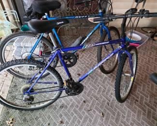 Motiv Backcountry HP mountain bike.
