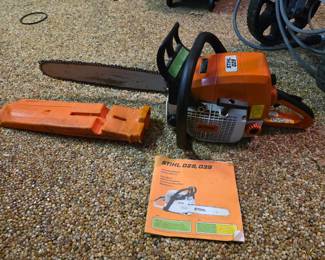 Stihl 029 gas-powered chainsaw. Great Working condition!