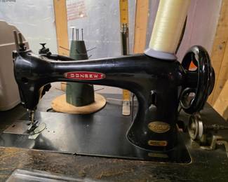 Consew (Columbia Sewing Machine Corp.) Model 18 Industrial Sewing Machine.