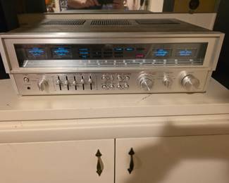 Vintage Fisher Studio Standard RS-2010 AM/FM stereo receiver. Excellent Working Condition!