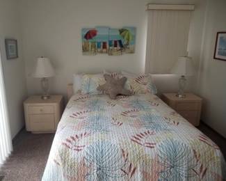 Queen bedroom suite