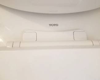 Toto toilet