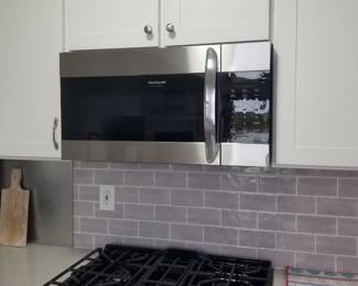 Frididaire microwave oven mfg. 10/2021
