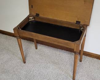 piano bench