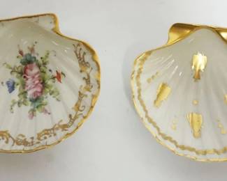 1026 HAND PAINTED LIMOGES SHELL TRINKET DISHES, EACH APPROXIMATELY 4 IN X 4 1/2 IN X 1 1/2 IN