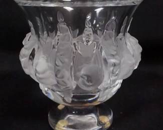 1022 LALIQUE FRANCE *DAMPIERRE* VASE, APPROXIMATELY 5 IN HIGH