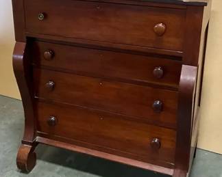 Antique Mahogany Chest of Drawers