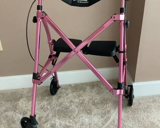 Metalic Pink Wonder Stander