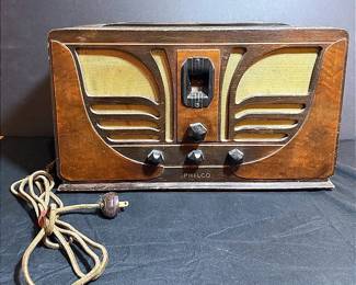 Philco Model 45C “Butterfly” Radio