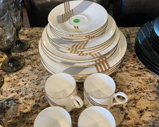 Another 1990s vintage dining set! NEVER USED