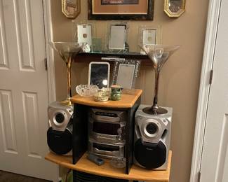 Vintage stereo, display & home decor.
