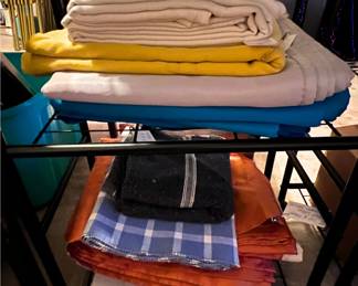Home Linens (tablecloths, runners, curtains)
