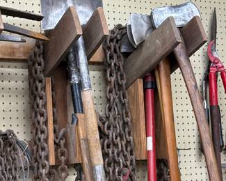 Various size tow chains
