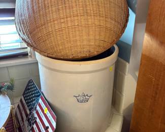 #5 Crock - number in crown