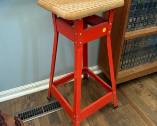 Nice little metal stook - vintage