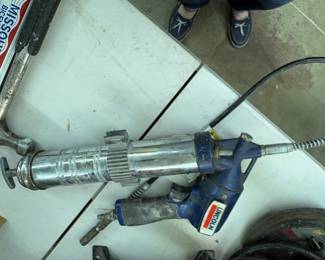 Lincoln air grease gun