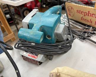 Makita belt sander