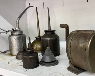 Various size of oil cans