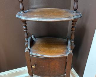 Love this two tier table with storage and handle
