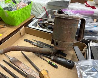 Drop funnel oil can -rare.