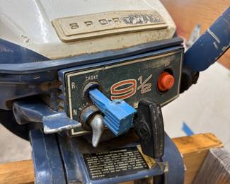 Evan rude fishing motor 9 .5 hp sportwin are these called just boat motor with gas tank