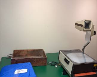 Vintage 3M model through 13 overhead projector, dub tail box and 30 foot round custom cover.