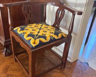 Corner Chair