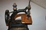 CHILD'S SEWING MACHINE