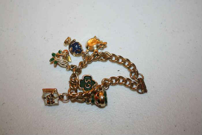 GIRL SCOUT CHARM BRACLET
