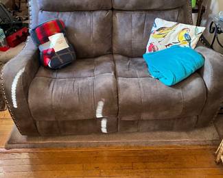 Double recliner