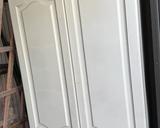 Storage cabinet