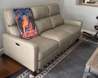 Reclining sofa