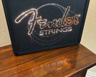 FENDER Strings Light!