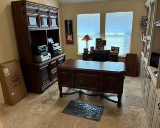Executive Desk w/Chair