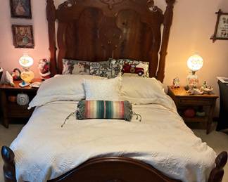 Antique Victorian Walnut bed