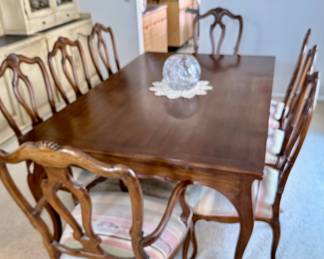 VINTAGE DINING SET & HOME DECOR
