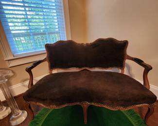 Velvet vanity settee