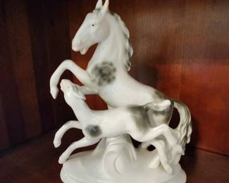 Fasold & Stauch porcelain horse and foal figurine