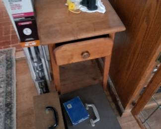 maple end table to go with the maple bedroom set. Heywood Wakefield, I think