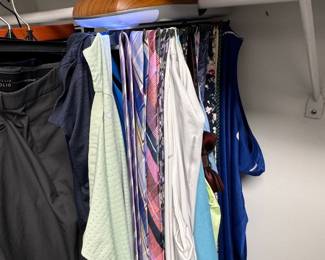 Motorized Rotating Tie Rack